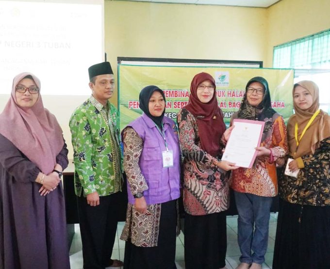 Kantin SMP Negeri 3 Tuban Resmi Bersertifikat Halal