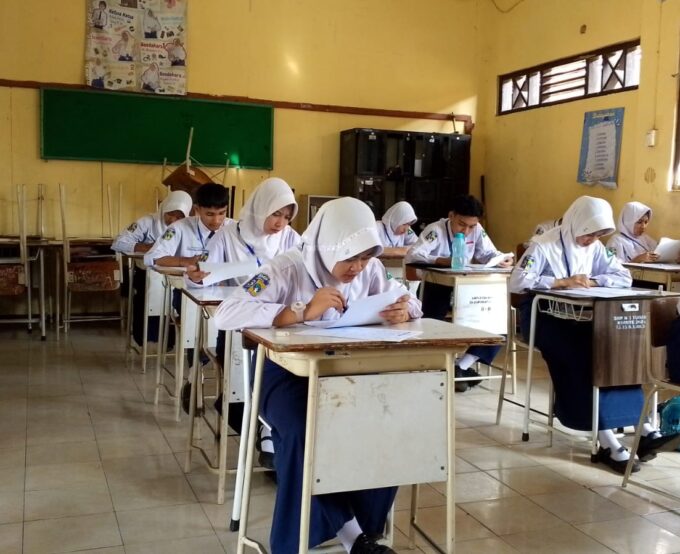 UPT SMP Negeri 3 Tuban Gelar Penilaian Sumatif Akhir Jenjang (PSAJ) Tahun 2025