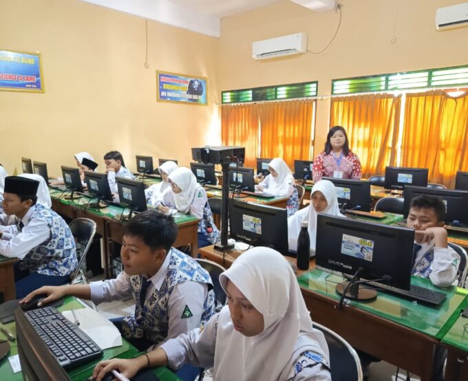 Pelaksanaan ANBK UPT SMP Negeri 3 Tuban Berjalan Tertib dan Lancar
