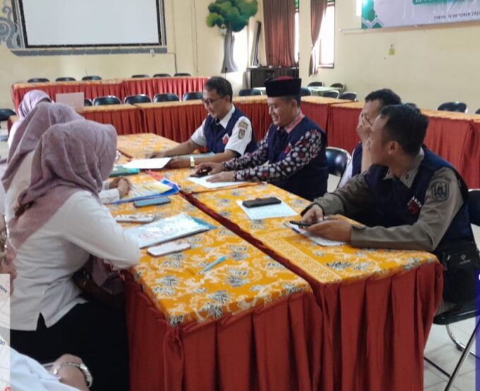 UPT SMP Negeri 3 Tuban Terima Tim Monev dan Visitasi Kawasan Tanpa Rokok (KTR)