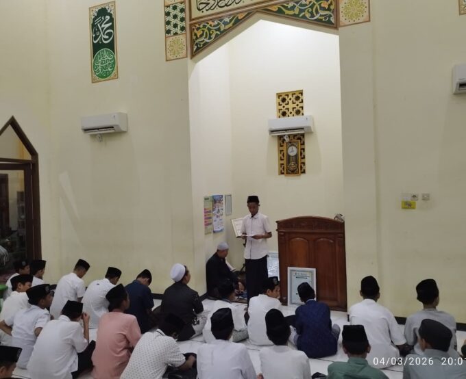 Semarak Ramadan, Musholla At-Tholabah UPT SMP Negeri 3 Tuban Gelar Pondok Ramadhan, Sholat Tarawih dan Tadarus Al-Qur’an