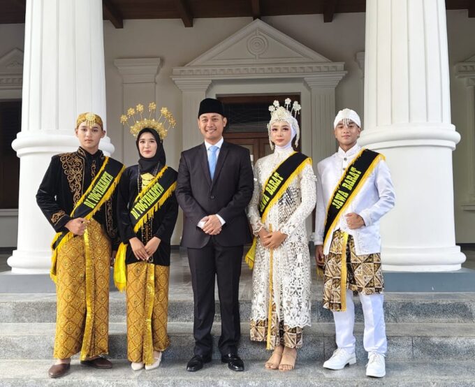 UPT SMP Negeri 3 Tuban Terlibat Sebagai Petugas Bhinneka Tunggal Ika pada Upacara Hari Sumpah Pemuda ke-98